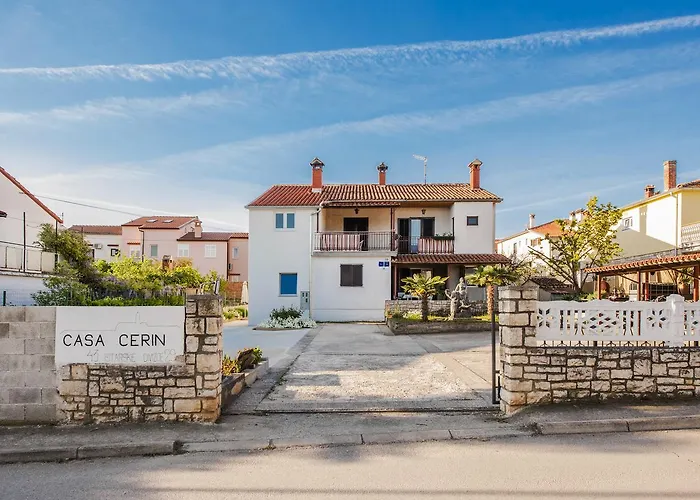 Apartments Casa Cerin
